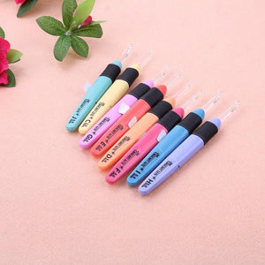 8pcs LED Crochet Hooks Set Light Up Knitting Needles